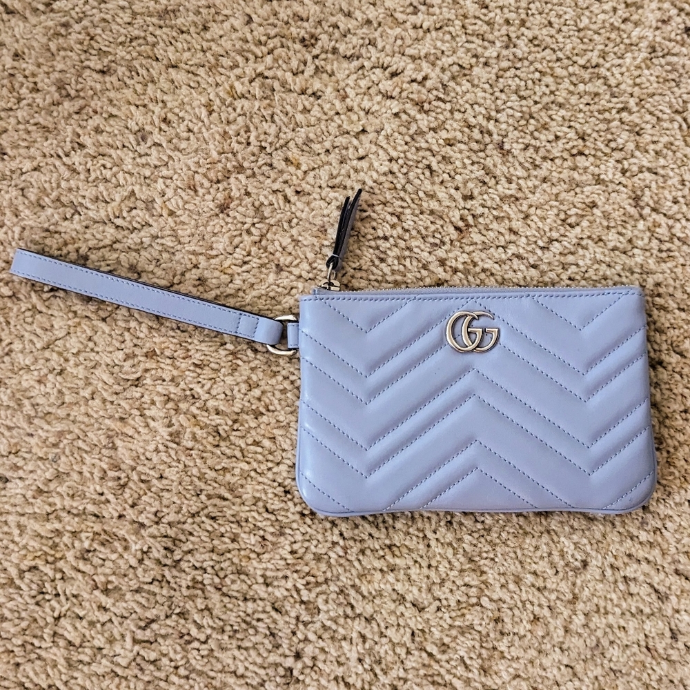 Like new Gucci wristlet